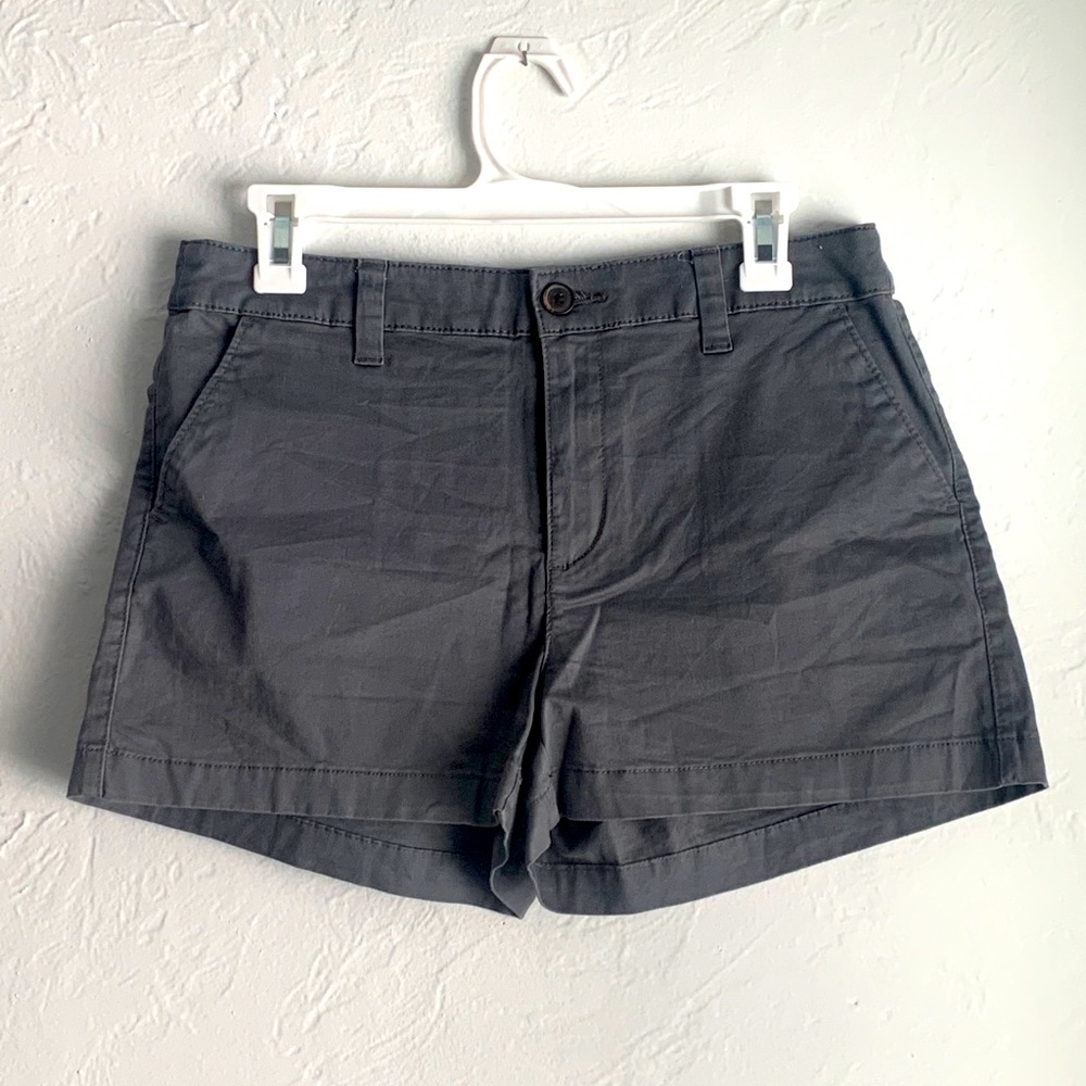 Grey shorts